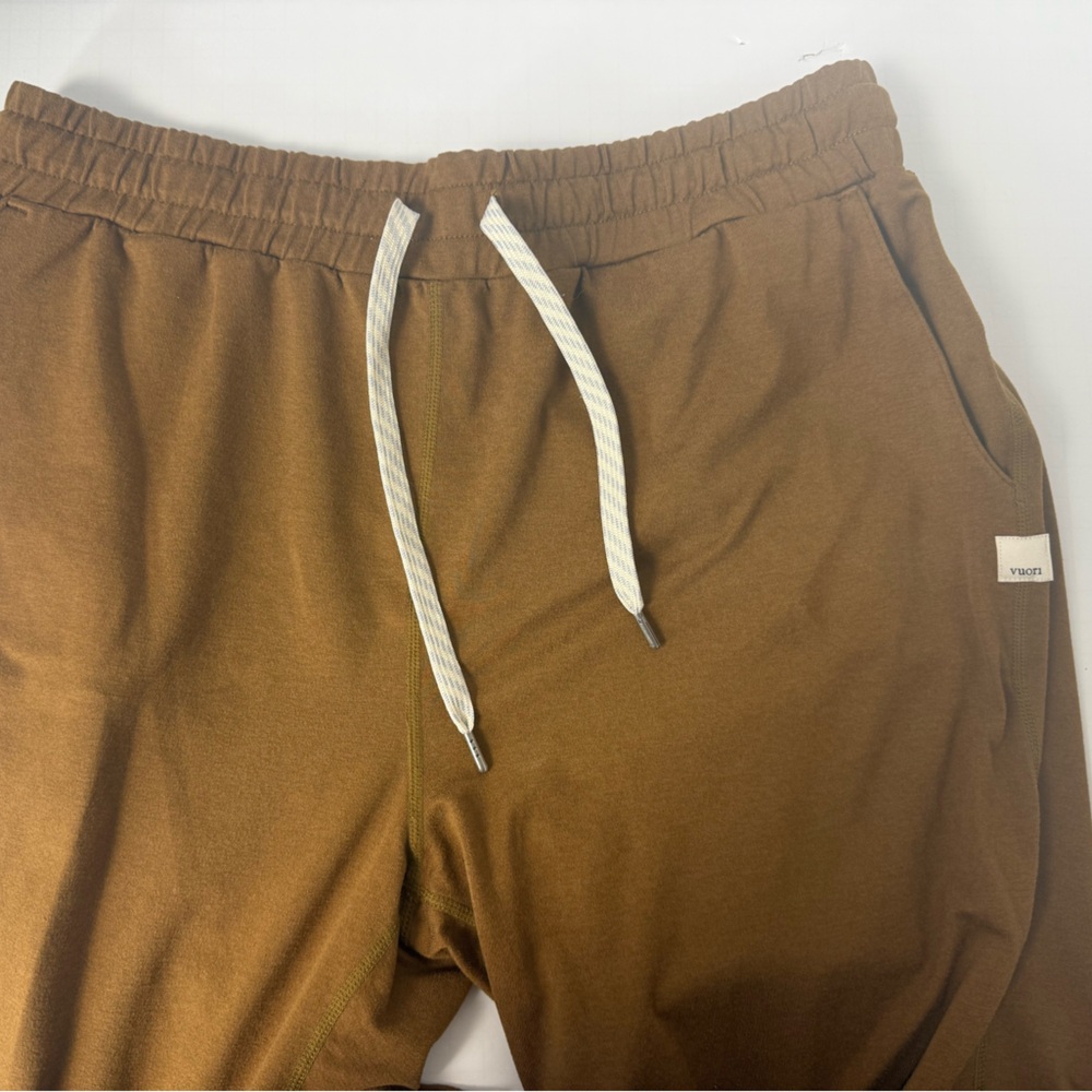 Vuori Brown Track Pants with Cream Drawstring